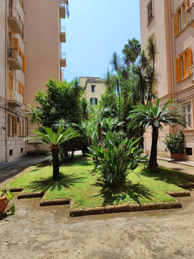 Apartamento The House Of The Sunbeam Nápoles Exterior foto