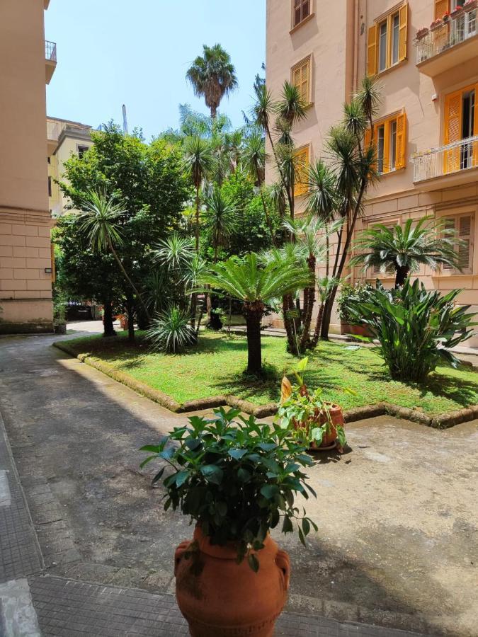 Apartamento The House Of The Sunbeam Nápoles Exterior foto