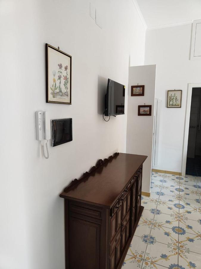 Apartamento The House Of The Sunbeam Nápoles Exterior foto