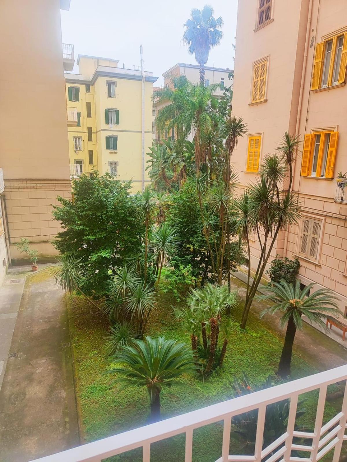 Apartamento The House Of The Sunbeam Nápoles Exterior foto